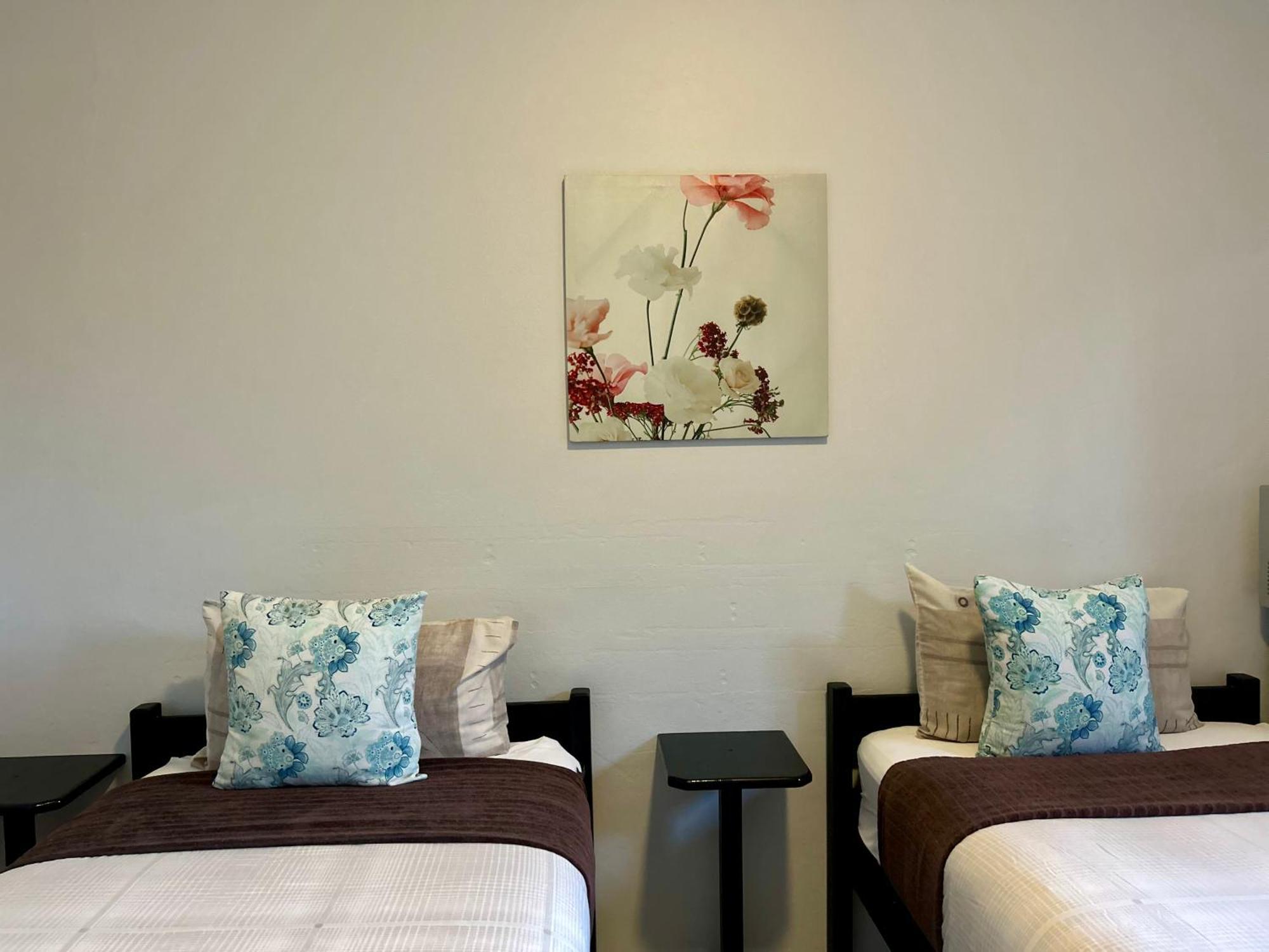 Skyfly Bed & Breakfast マンジニ エクステリア 写真